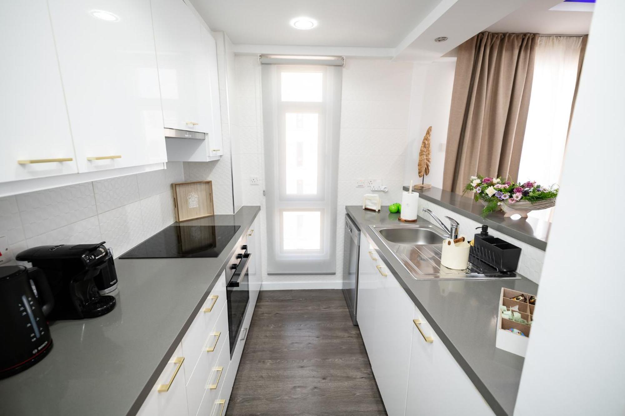 Lazuli Beachfront Sea View Ap144 Λάρνακα